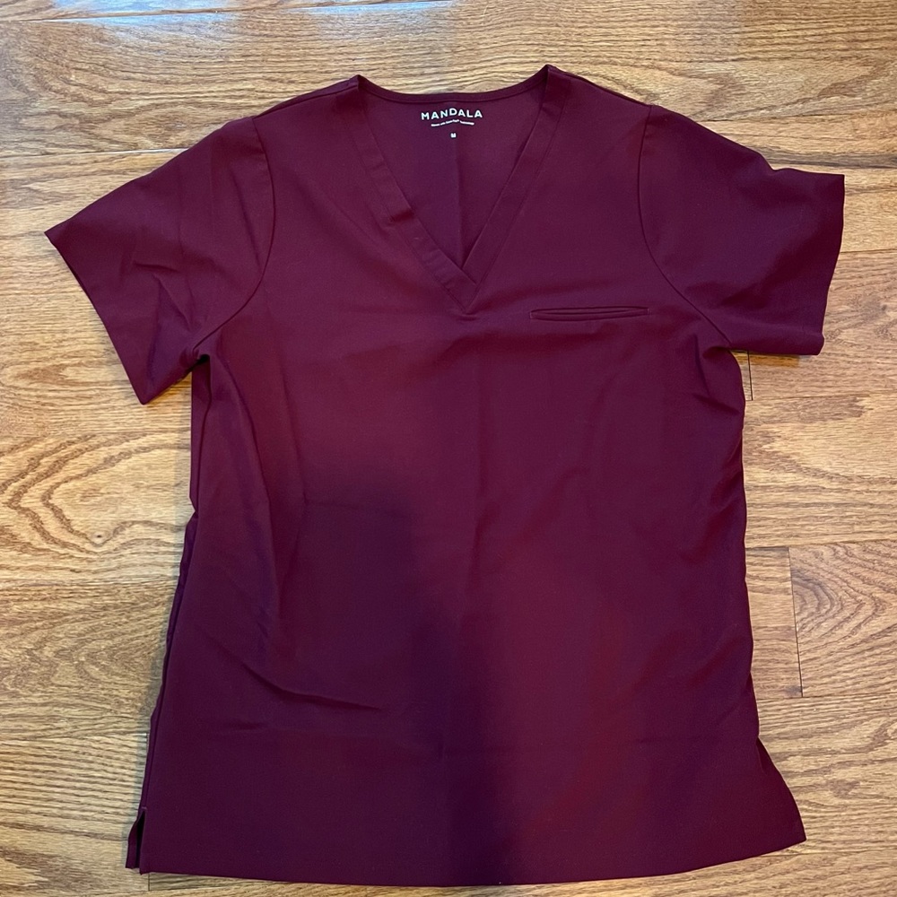 MANDALA Scrub Top